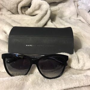 authentic Marc Jacobs sunglasses - 57mm